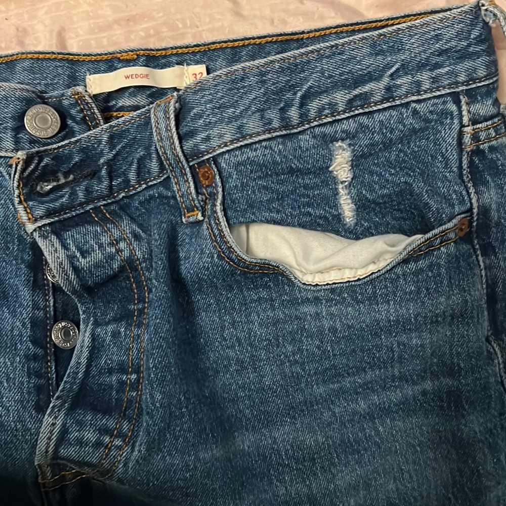 Levi’s Wedgie’s NWOT